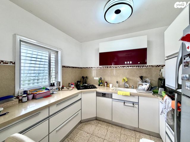 דו משפחתי, משה שפירא 15, צפון מזרח מרכז העיר, נתניה