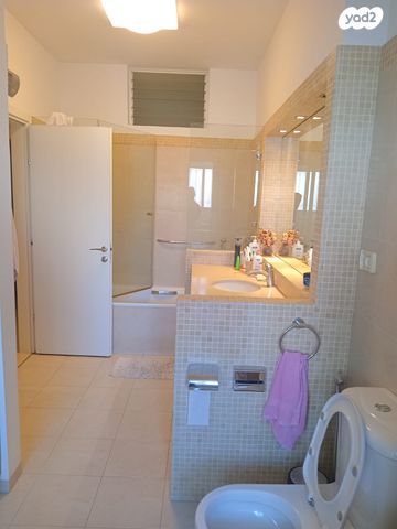 דופלקס, המשורר אצ"ג, רמות, ירושלים