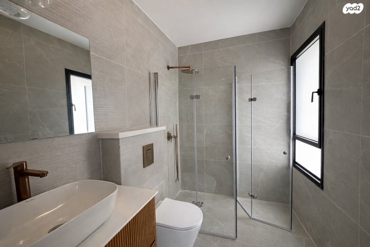 דו משפחתי, הרצל 5, מושבה מרכז, זכרון יעקב