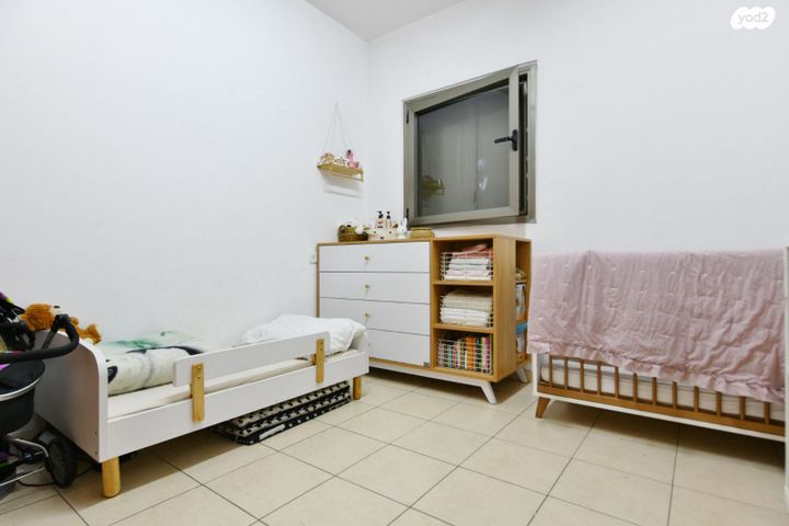 דירה, יוני נתניהו, גבעת שמואל