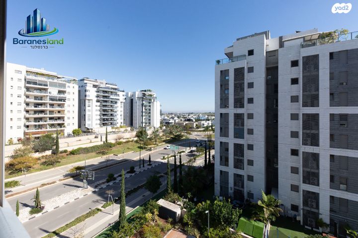 דירה, מיכאל סיטרמן, נחלת יהודה, ראשון לציון