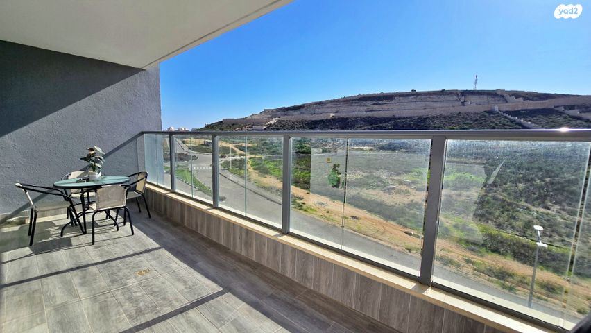 דירה, נחל דן, רמת נבון . הר כרמי, כרמיאל