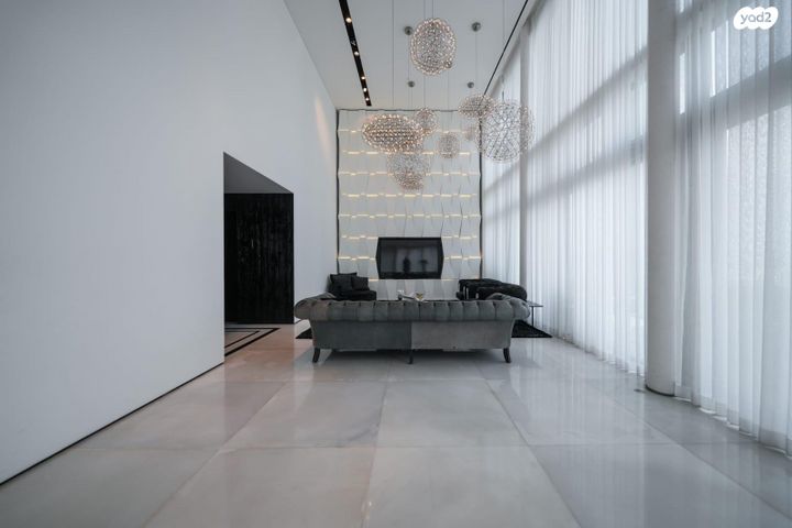 גג/ פנטהאוז, ניסים אלוני 12, צמרות איילון, פארק צמרת, תל אביב יפו