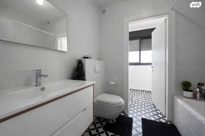 דו משפחתי, סמיון 26, פארק היין, זכרון יעקב