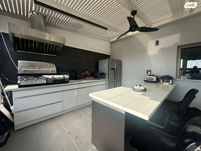 גג/ פנטהאוז, קרן היסוד, דרום עפולה, עפולה