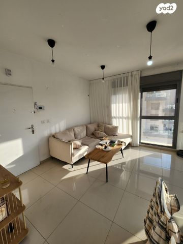 דירה, נתיבות מערב, נתיבות