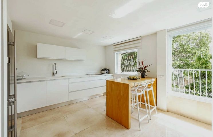 גג/ פנטהאוז, רמת גן