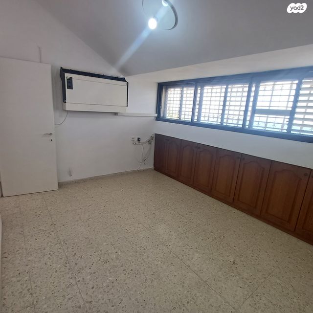 דירת גן, הנרייטה סולד, כרמל מרכזי - שד' קיש, חיפה