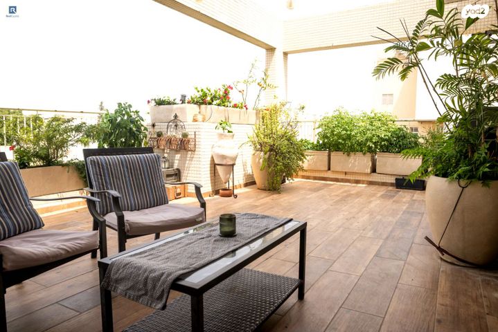 דופלקס, הראשונים, חלוצים, כפר סבא