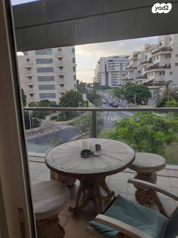 דירה, יחזקאל שטרייכמן, הגוש הגדול, רמת אביב החדשה, נופי ים, תל אביב יפו