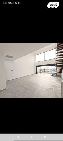 גג/ פנטהאוז, בר לב, מזכרת בתיה