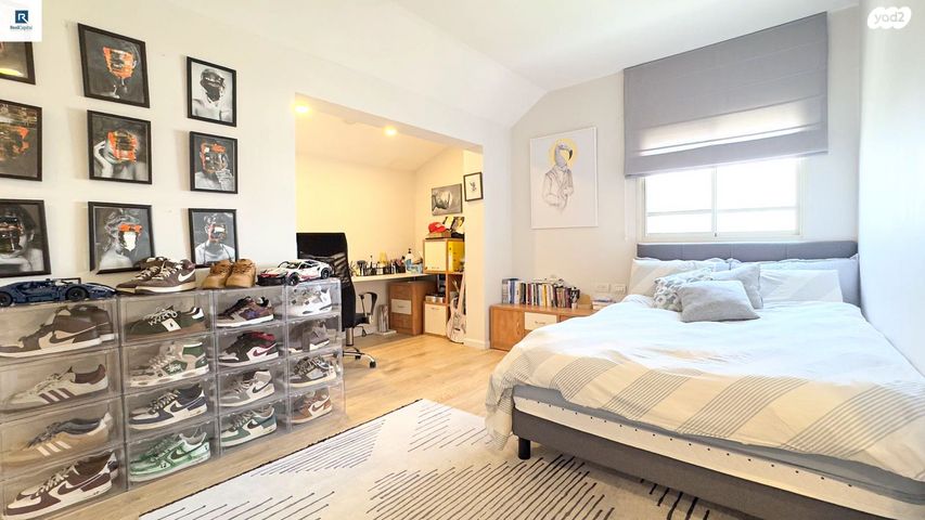 דופלקס, הראשונים, חלוצים, כפר סבא