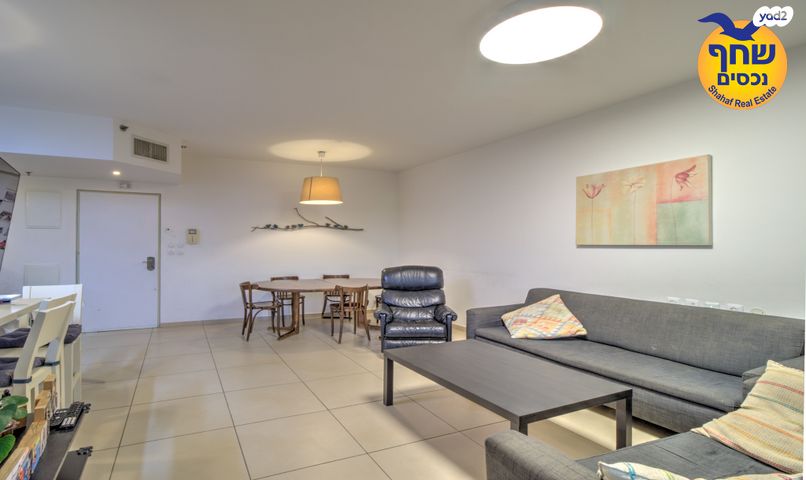 דירה, משה סנה, הדר המושבות החדשה / אם המושבות החדשה, פתח תקווה