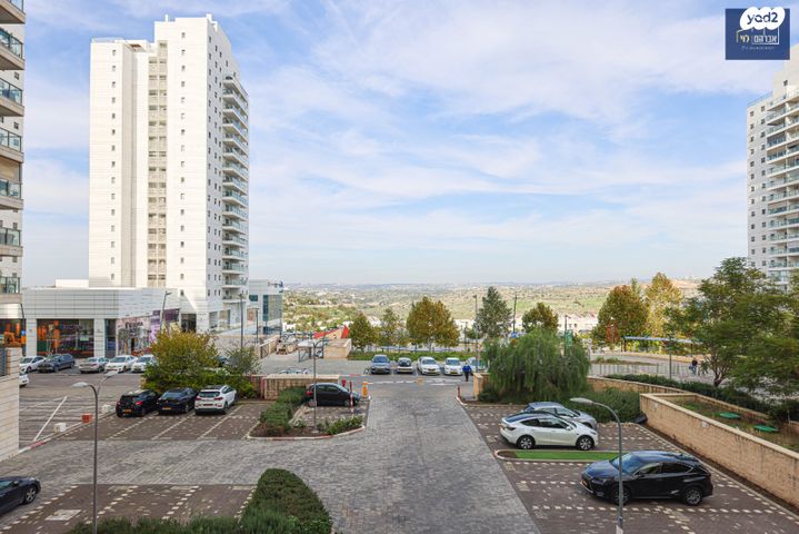 דירה, זהרה אלפסיה, פסגות אפק, ראש העין