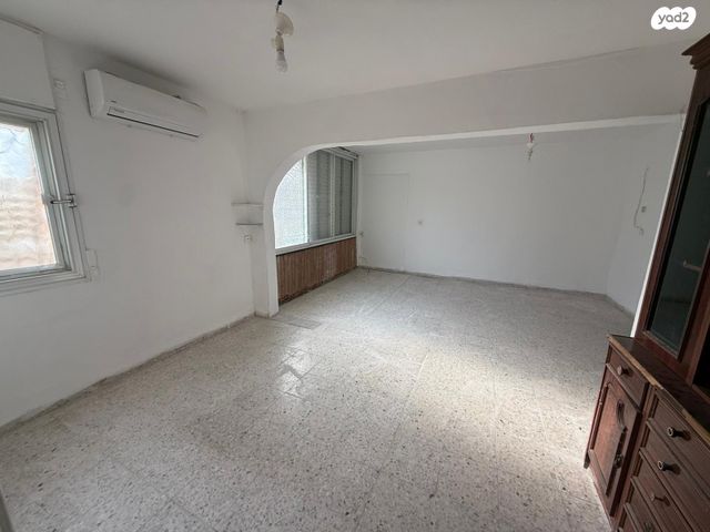 דירה, הראשונים, קרית ים