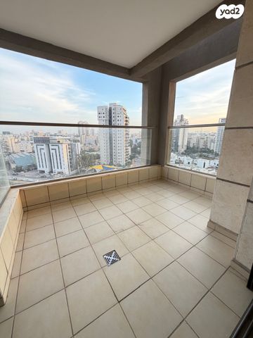 דירה, פנחס מאירי, נווה גן, פתח תקווה