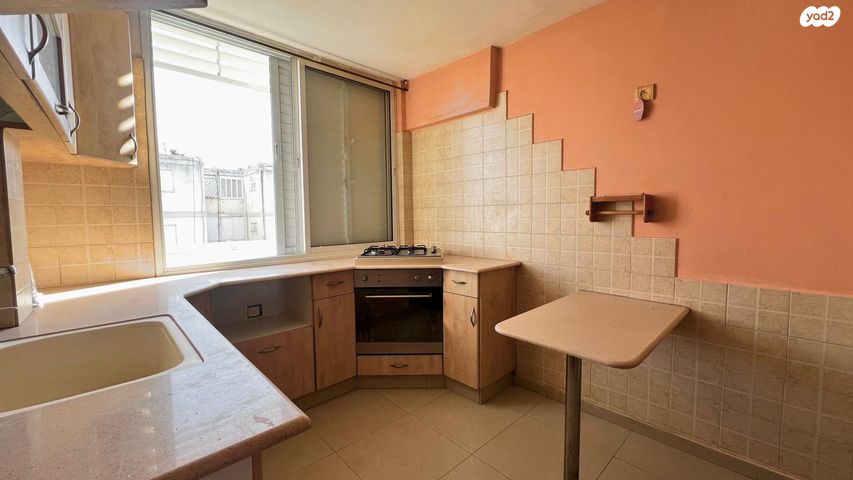 דירה, אפרים צור, שקמים ואגמים, אשקלון