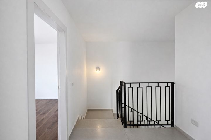 דו משפחתי, הרצל 5, מושבה מרכז, זכרון יעקב