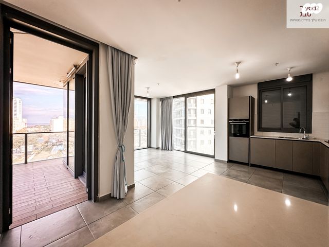 דירה, שדרות רחבעם זאבי, גבעת אולגה, חדרה