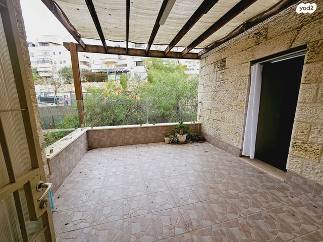 דירה, אהרון ברנד, הר נוף, ירושלים