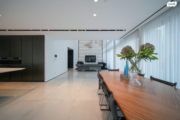 גג/ פנטהאוז, ניסים אלוני 12, צמרות איילון, פארק צמרת, תל אביב יפו