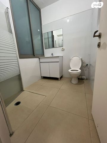 דירה, ביאליק, רעננה