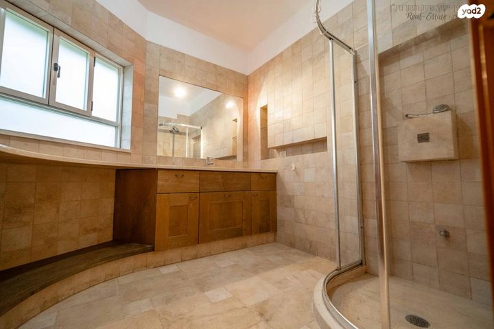 דירת גן, מכבים, מודיעין מכבים רעות