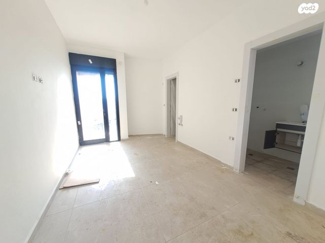 דירה, הרב חבה אליהו, שכונת חשמונאים, מרכז העיר א, רמת גן