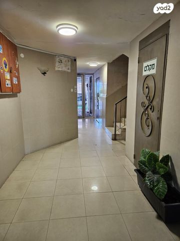 דירה, קרייתי 24, לב העיר, בת ים