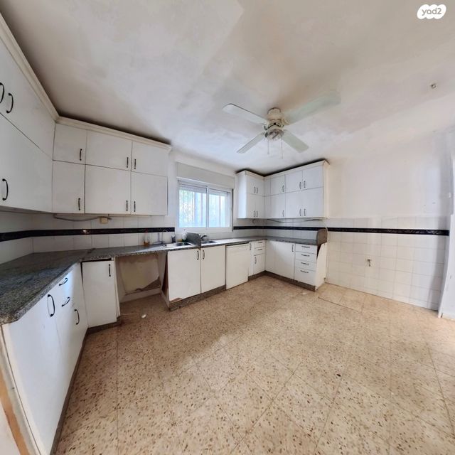 דירת גן, רבי יוחנן בן זכאי, ביתר עילית