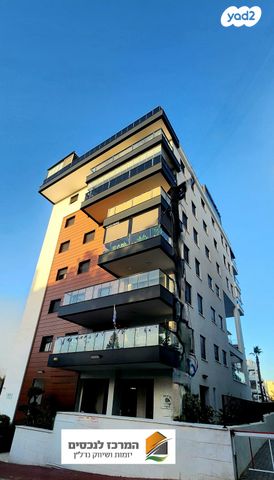 דירה, יהודה דור, שעריים, רחובות