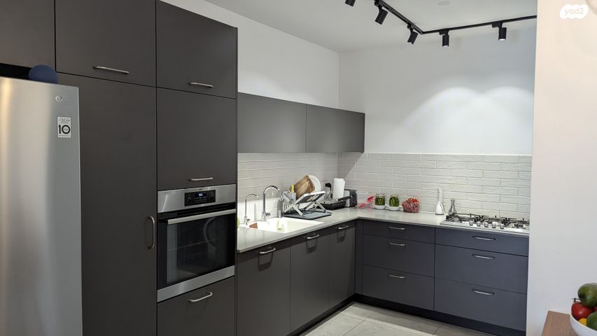 דירה, רעננה