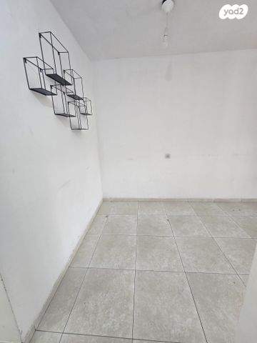 דירת גן, מגידו, נווה אילן, אשקלון