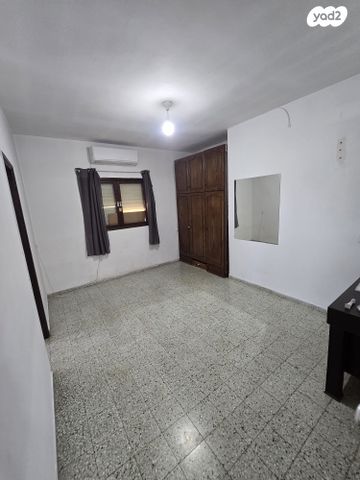 יחידת דיור, הברוש, החורש, קרית גת