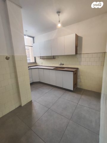 דירה, שלמה קפלנסקי, רמז, מערב ותיק, ראשון לציון