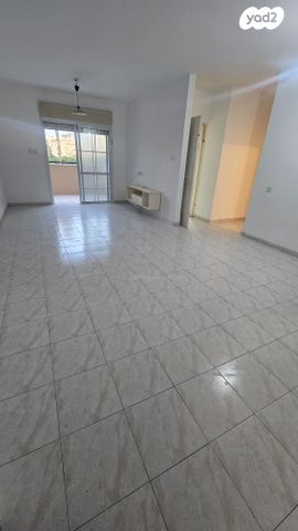 דירה, משה שרת, עפולה