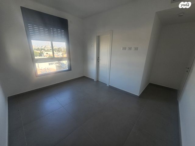 דירה, דניאל, ניצנה, בת ים