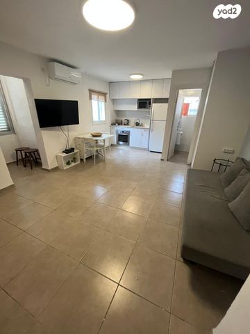 שדרות דגניה 56