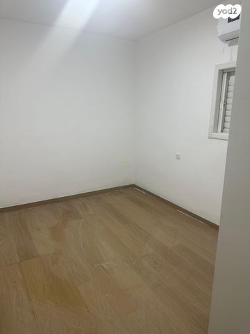 דירה, צ"ג בנות, רמב"ם, ראשון לציון