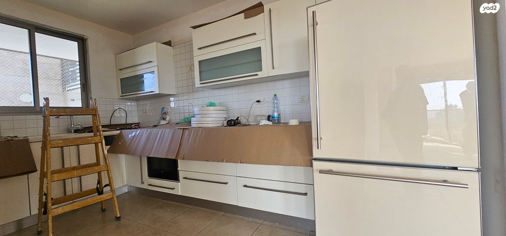 דירה, יבנה, קרית יערים, רמת השרון