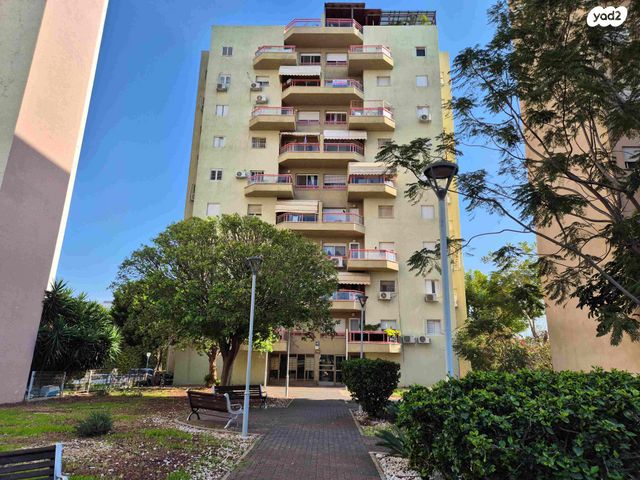 דירה, חיים, צור שלום, קרית ביאליק