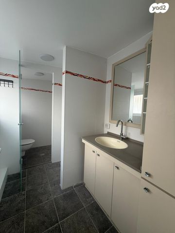 גג/ פנטהאוז, המרכז השקט / מרכז העיר, פתח תקווה