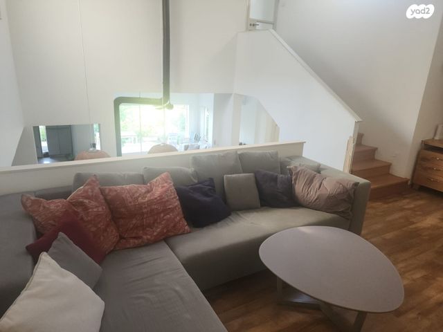 בית פרטי/ קוטג', מורן 35, שאר העיר, כפר ורדים