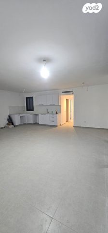 דירה, הרב שלום שבזי, ראש העין