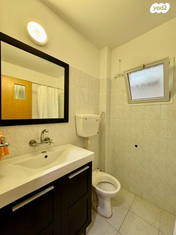 דירה, כיכר המושבות, שדרות