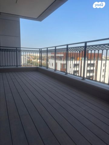 דירה, בנימין וולפוביץ' 6, רעננה