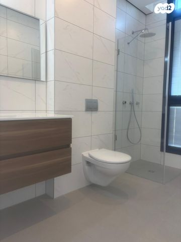 דירה, בנימין וולפוביץ' 6, רעננה