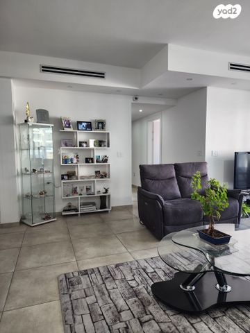 דירה, שדרות ההגשמה 25, בצוותא, חריש