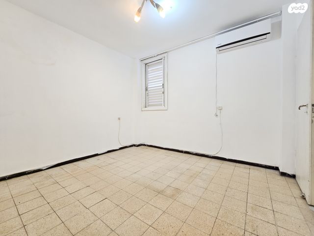 דירה, אלי כהן, רמת הנשיא, בת ים