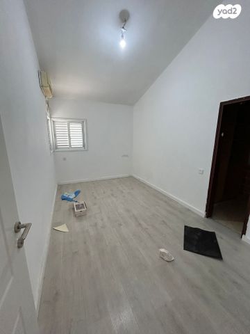 בית פרטי/ קוטג', אורי ניסן, שכונת הלל, רמת גן